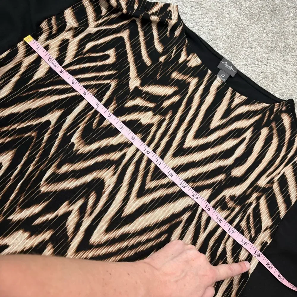 Chico’s Travelers Tan Zebra Animal Print Top Chico’s Size 0 (US S/4)